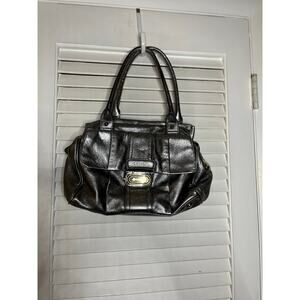 B Makowsky silver pebbled leather satchel front and back pockets Mint‎